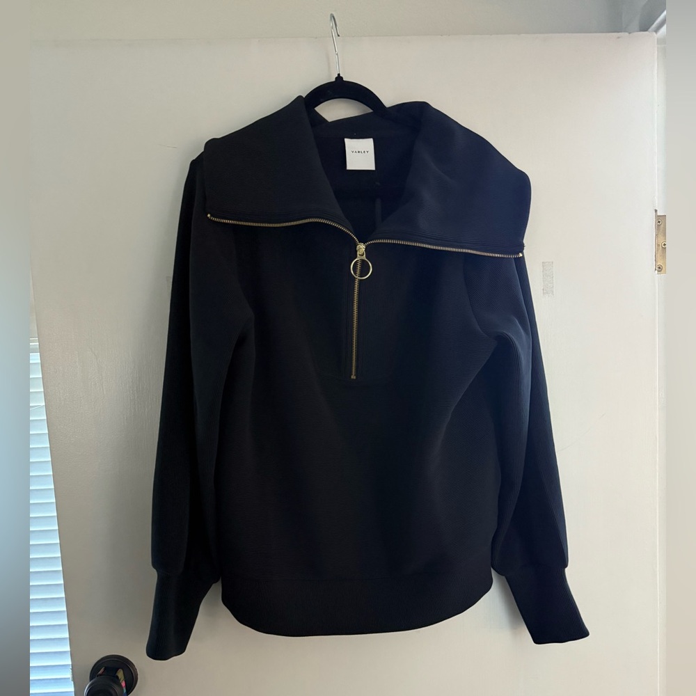 NWT - Varley VINE half zip pullover